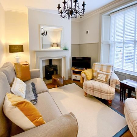 Darton Cottage Уитби Экстерьер фото